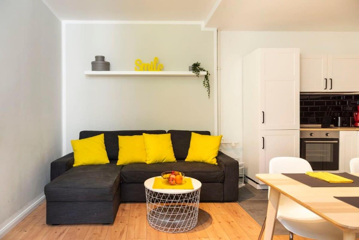 Cosy Two Br Plus Self Checkin Plus Street Parking Берлин Экстерьер фото